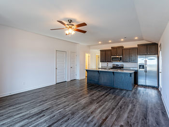 Duplex Springdale, AR - Photo Gallery 3