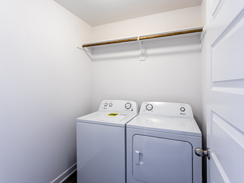 Springdale Rentals Washer Dryer Included - Photo Gallery 4