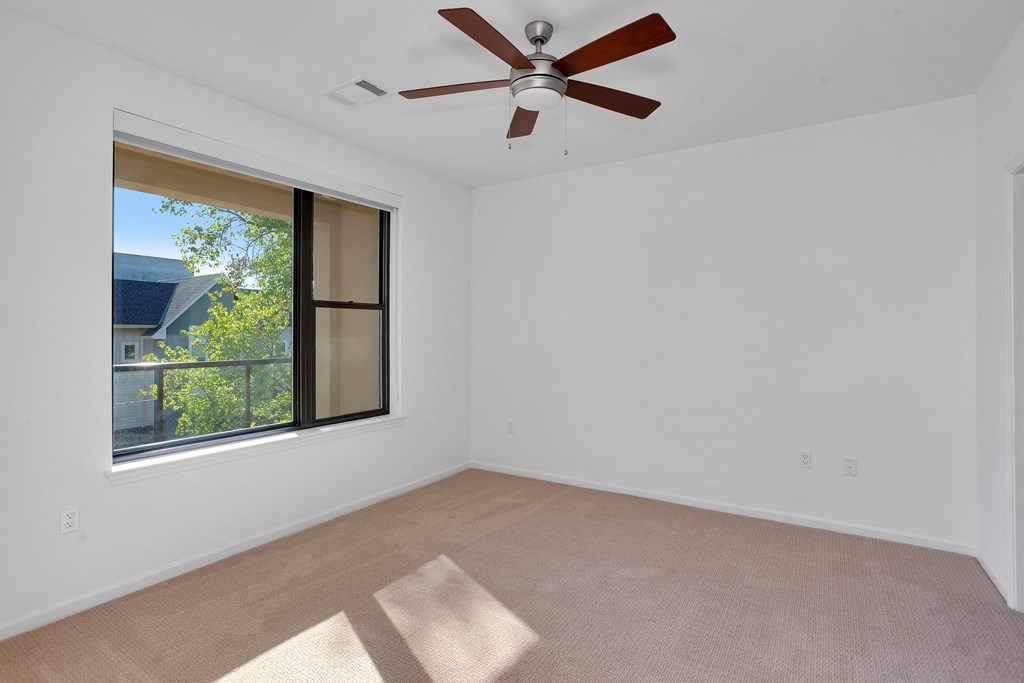 Bedroom with ceiling fan at 44 Washington, Kansas City