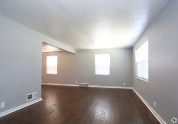 2 Bedroom Apartment Kansas City - Photo Gallery 14