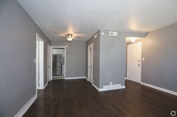 3 bedroom luxury apartment in Kansas City, MO - Photo Gallery 34