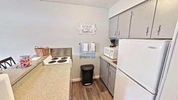 Studio Apartments Gladstone MO - Photo Gallery 5