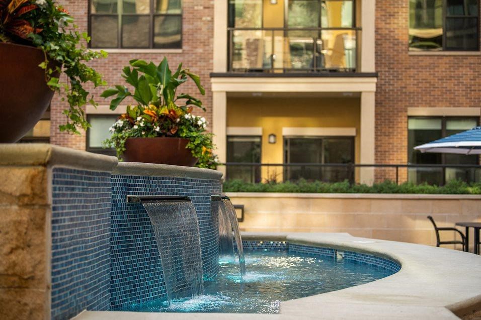 Baby pool at 44 Washington, Missouri, 64111