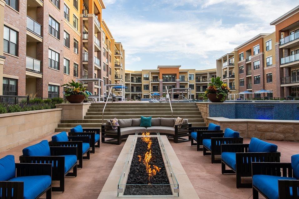 firepit area daytime at 44 Washington, Kansas City, MO, 64111