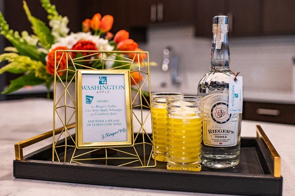 Drinks at 44 Washington, Missouri