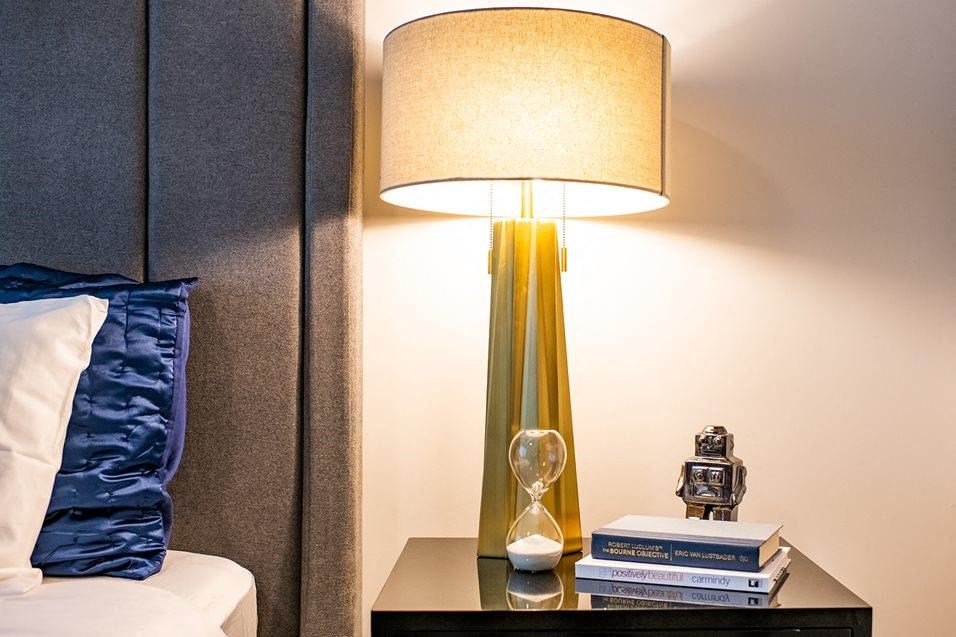 Lamp at 44 Washington, Kansas City, 64111