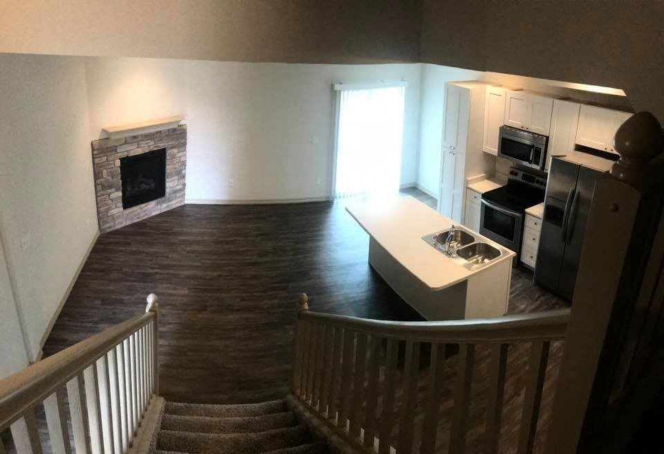 Luxury Townhome with Gas Fireplace