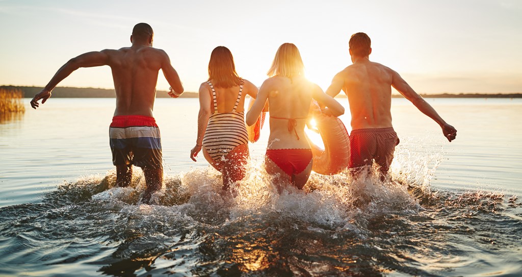 Friends Enjoying In A Sea at The Crest at Acworth, Acworth, GA, 30102