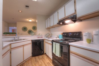 Model Kitchen Model Kitchen at The Crest at Berkeley Lake, Georgia, 30096 - Photo Gallery 4