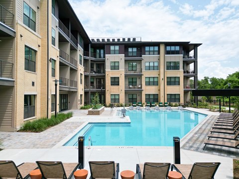 District At Riverside Apartments