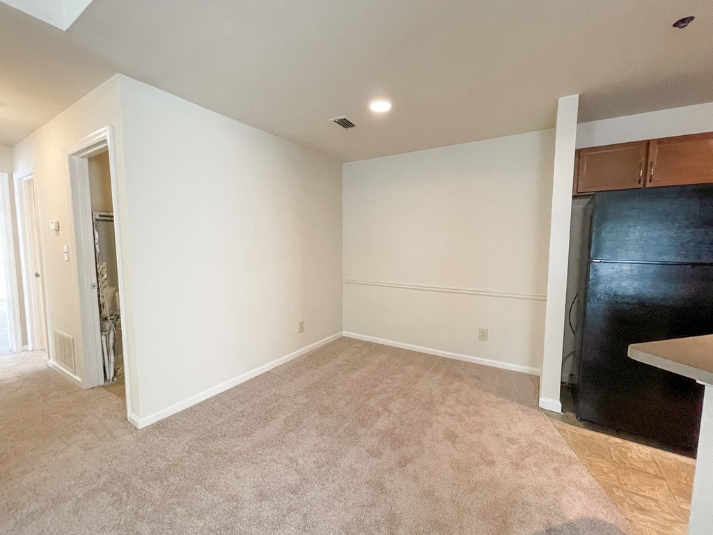 Drayton dining space with overhead light located in Duluth, GA 30096