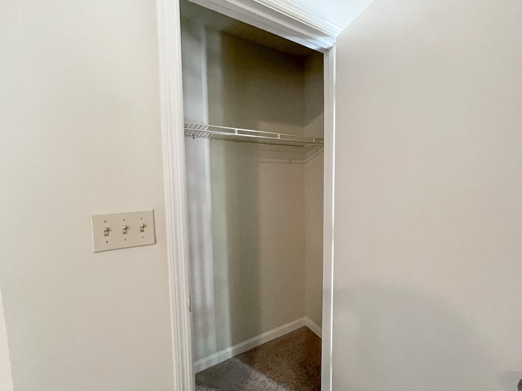 Drayton entry closet located in Duluth, GA 30096