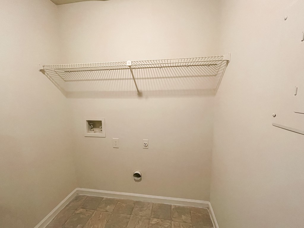 Drayton laundry closet with appliance hookups located in Duluth, GA 30096