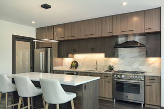 253 Lake St E 1-3 Beds Apartment for Rent - Photo Gallery