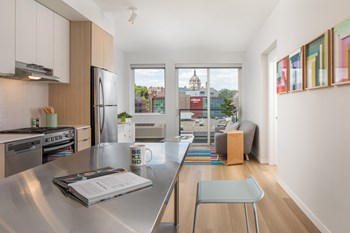 337 7th St W Studio-2 Beds Apartment for Rent - Photo Gallery 5