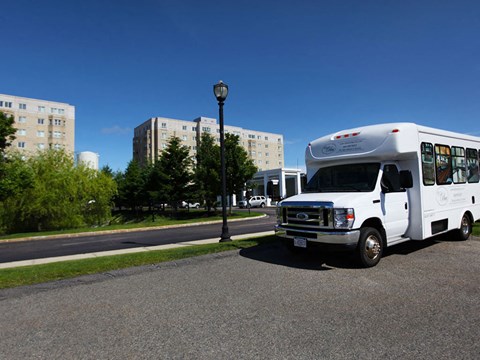 Free Shuttle to MBTA to Downtown Boston, HighPoint Apartments, 12 Highpoint Circle Quincy, MA 02169