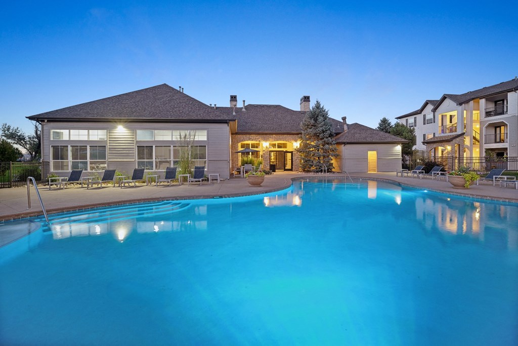 swimming pool at Dakota Ridge apartments
