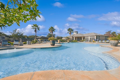 resort-inspired swimming pool at Park at Magnolia luxury apartments