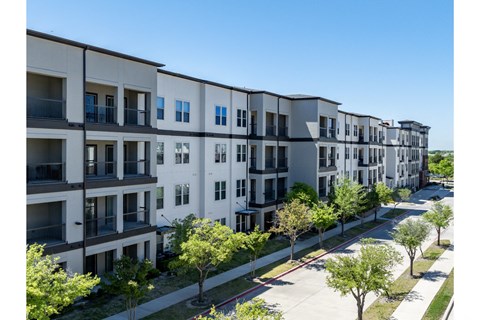 exterior view of Berkshire Spring Creek apartments