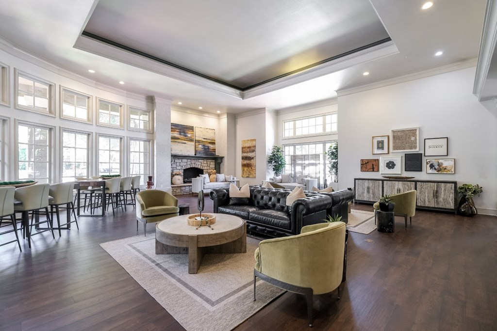 social lounge at Stoneleigh on Spring Creek apartments