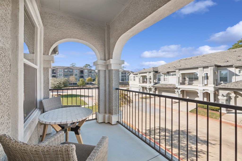 14_Berkshire Woodland_Patio_resized