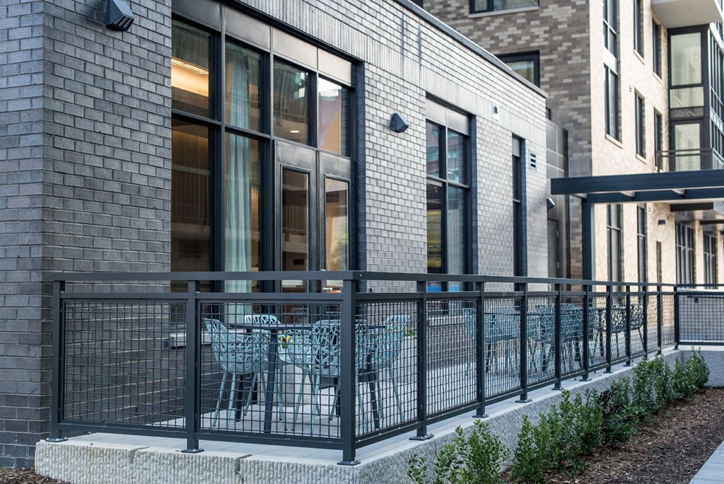 Outdoor Living and Patio at Berkshire 15, Washington