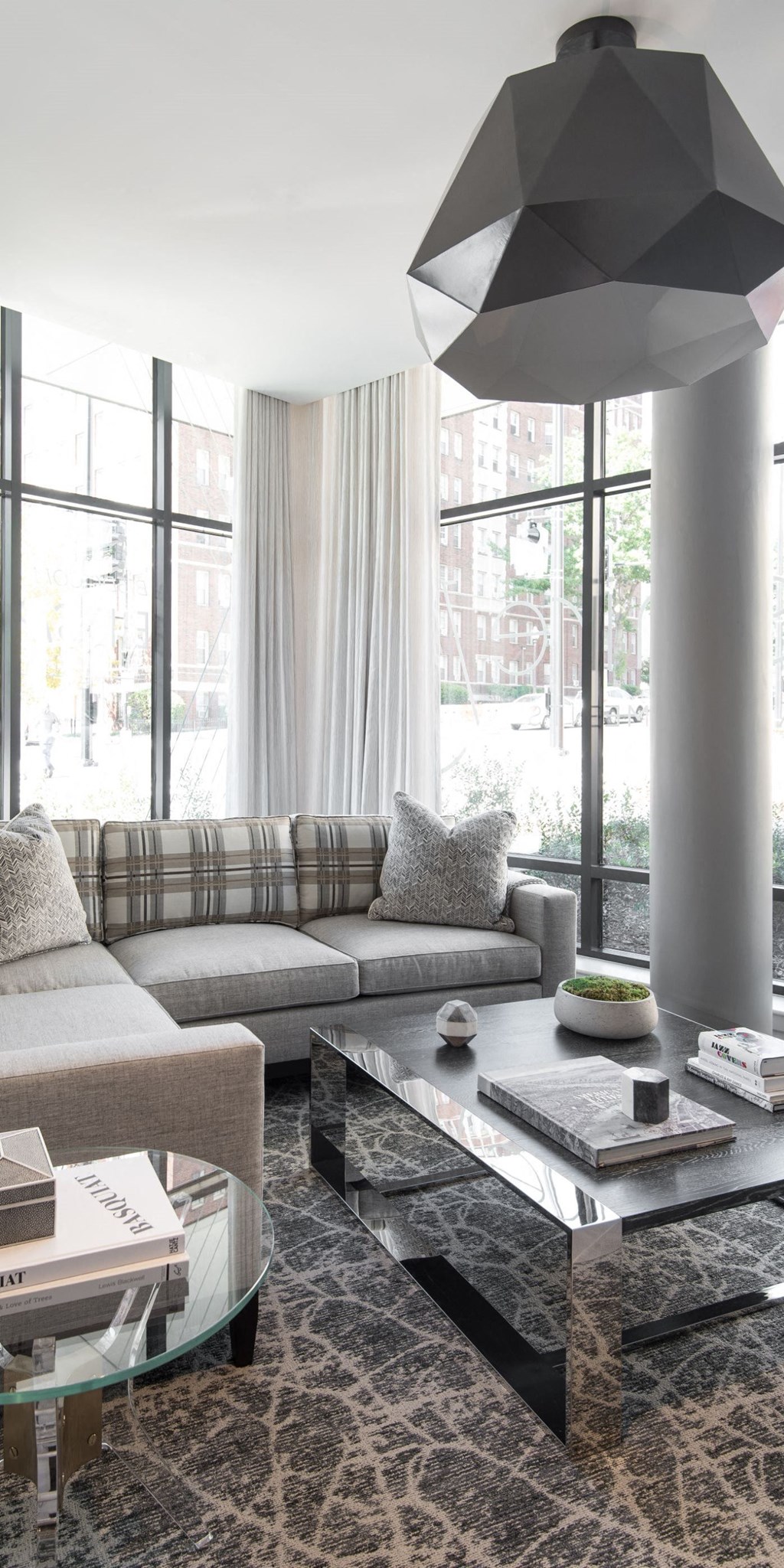 9' Ceilings in Select Apartments at Berkshire 15, Washington, Washington