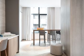 Resident Tech and Java Lounge with Communal Dining at Berkshire 15, Washington, Washington