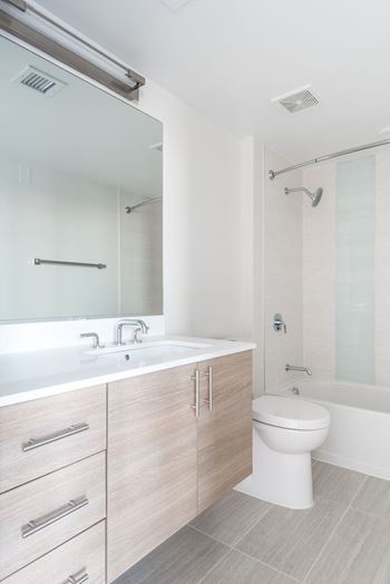 Luxurious Bathrooms at Berkshire 15, Washington, Washington