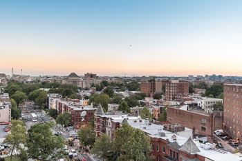 Spectacular City Views at Berkshire 15, Washington