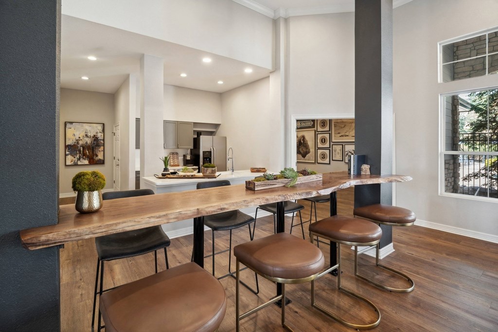 social lounge and resident kitchen at Dakota Ridge apartments