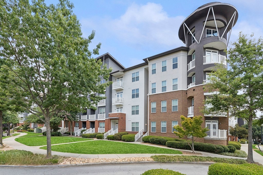 exterior view of Sorelle apartments