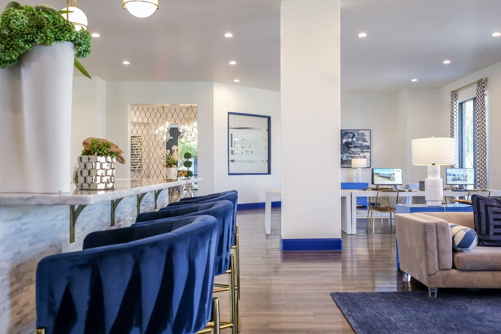social lounge at Reveal on the Lake apartments