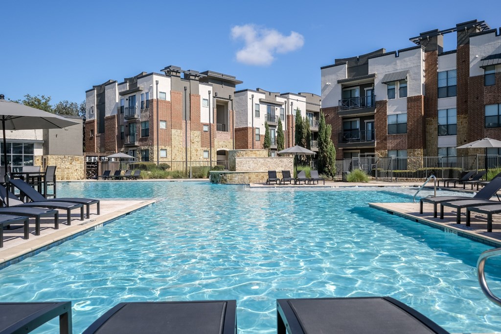 resort-inspired swimming pool at Soho Parkway apartments