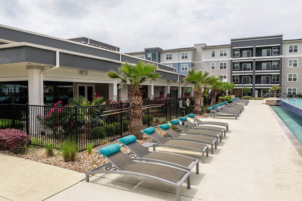 poolside sun deck at Berkshire Creekside apartments