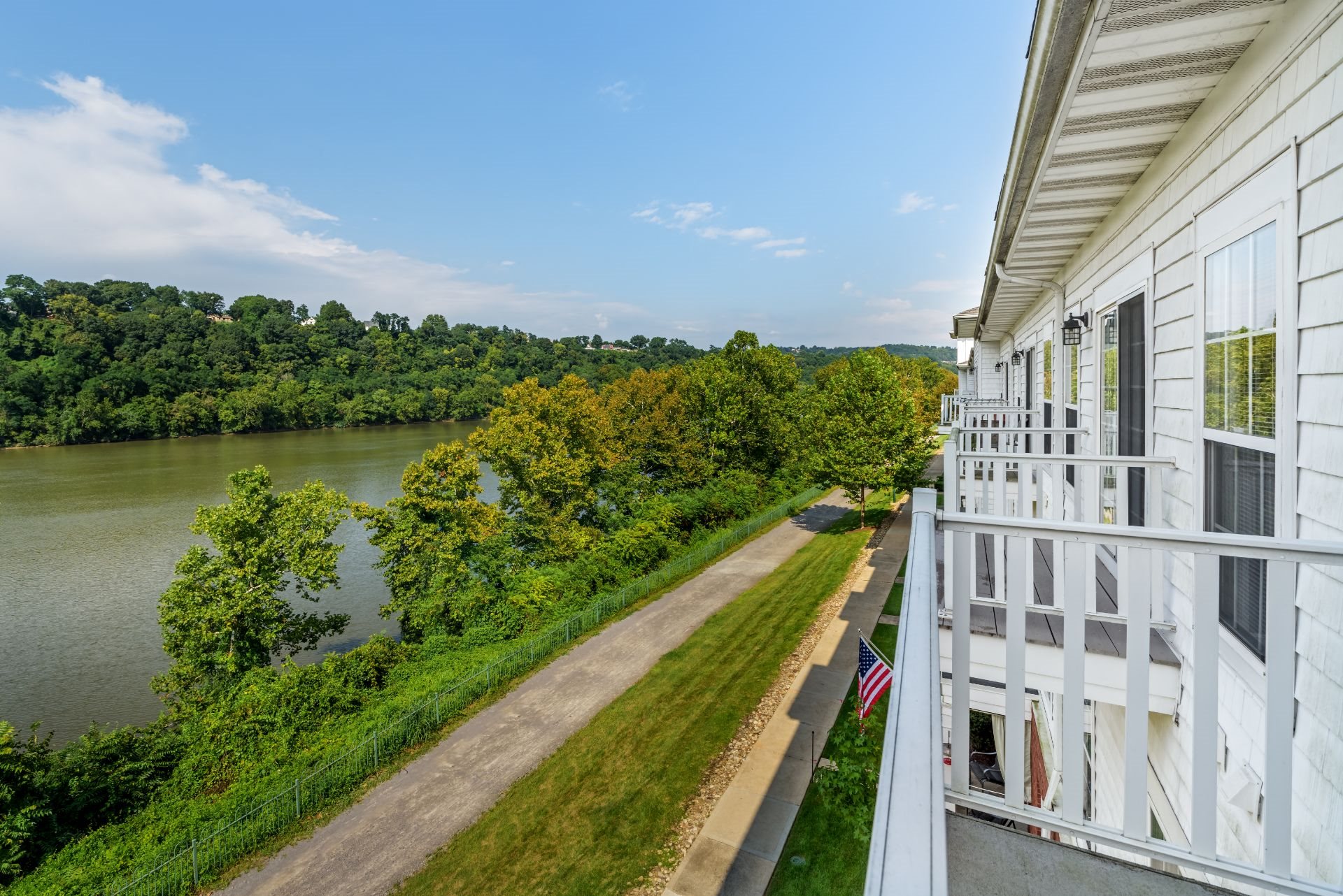 Exteriors Luxury Waterfront 1, 2 and 3 Bedroom Apartments and Townhomes with Balconies and River views, 611 E. Waterfront Drive, Munhall, PA 15120, short commute to Downtown Pittsburgh