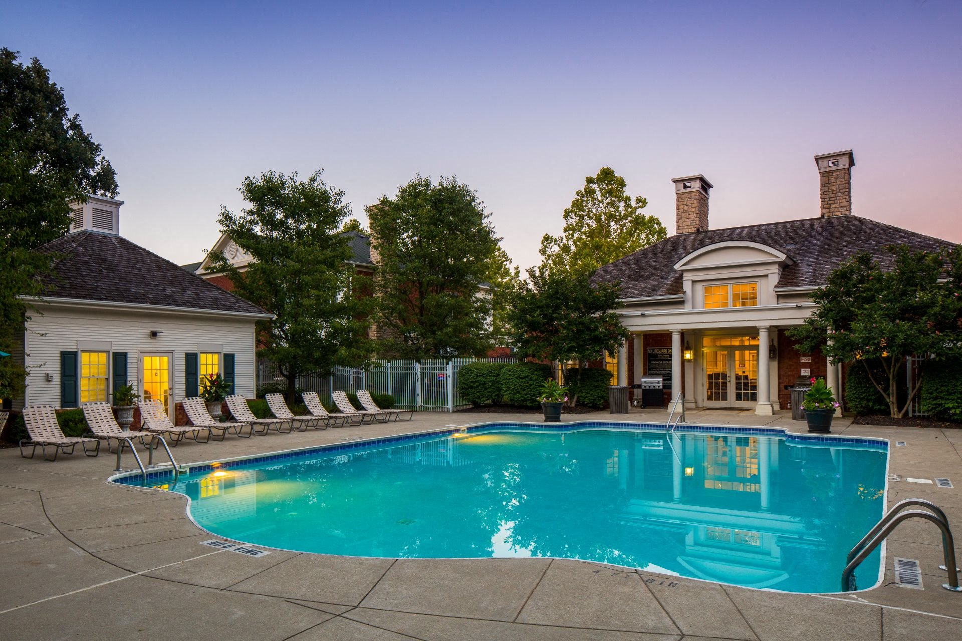 Amenities The Woods at Polaris Parkway Garden Style Apartments with Swimming Pool
