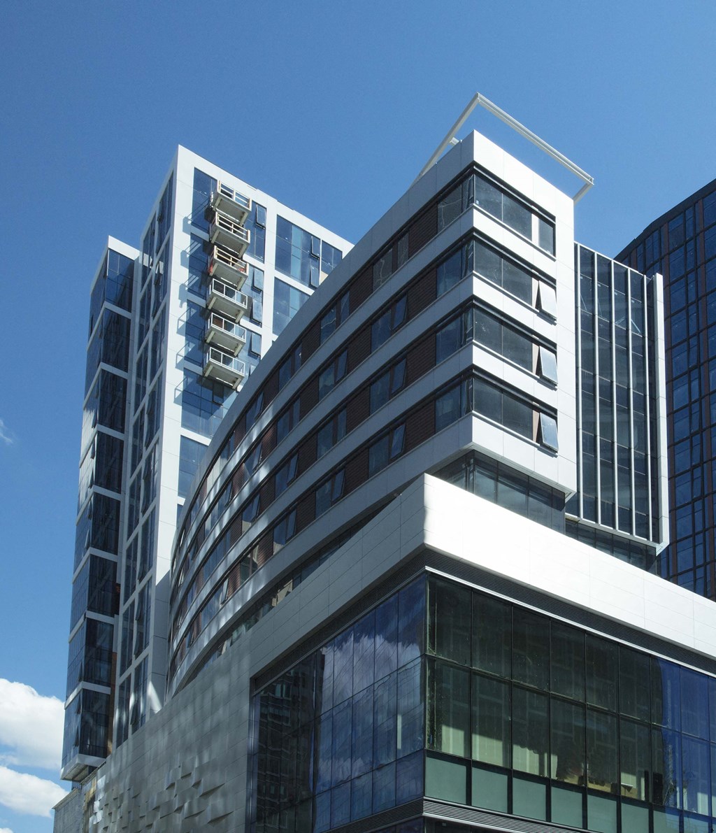 Luxury Apartments with Scenic Views-5 Fan Pier Boulevard, Boston, MA 02210