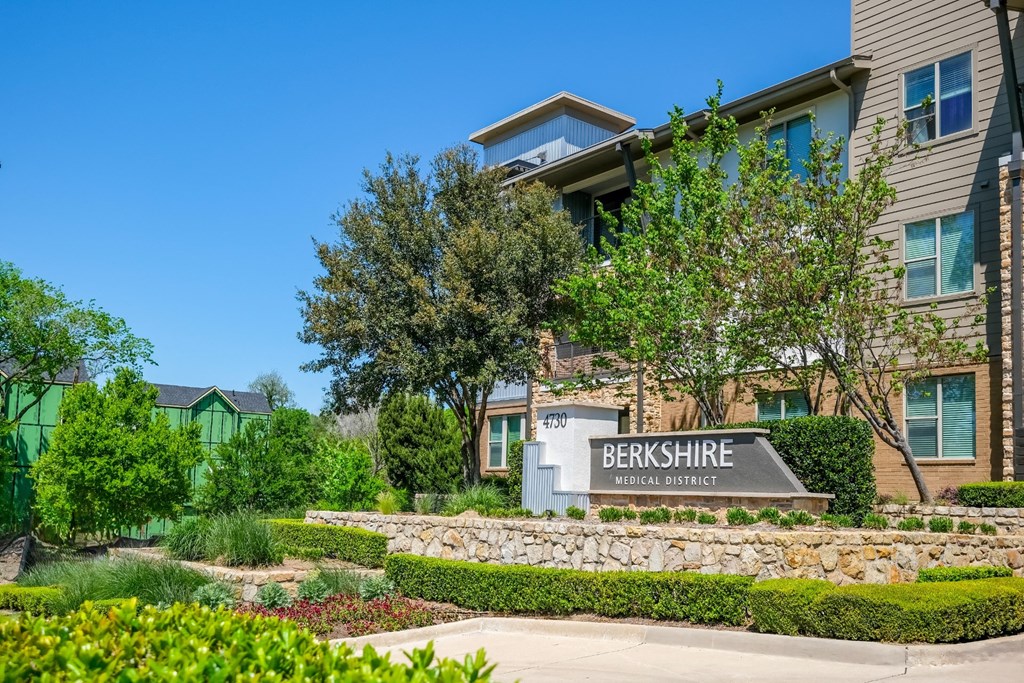 exterior view Berkshire Medical District apartments 4730 Fairmount Street Dallas, TX  75219