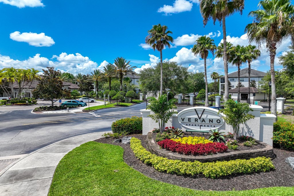 entryway to Verano apartments in Kissimmee Florida