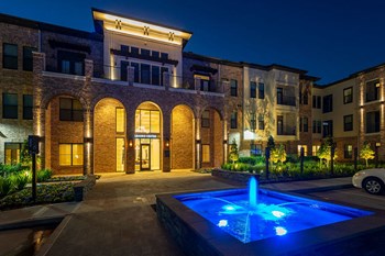 Fountain View Fountain View at Berkshire Exchange Apartments, Texas - Photo Gallery 2