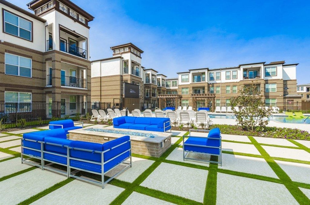 Lounge Area With Fireplace at McKinney Square, Texas