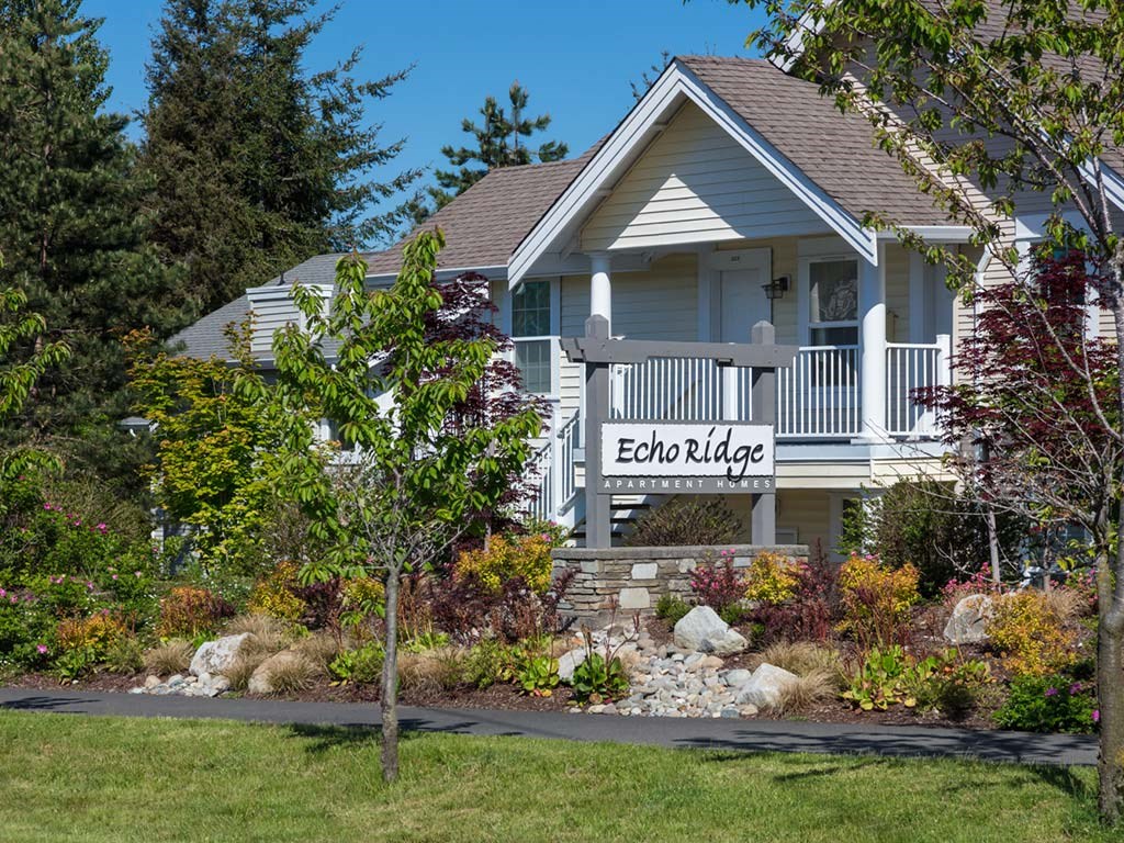 Exterior building View at Echo Ridge Apartments in Snoqualmie, WA