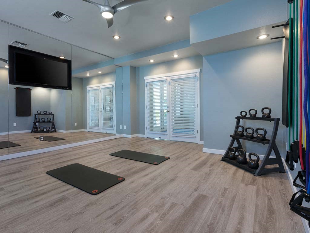 Fitness Center at Echo Ridge Apartments, Washington