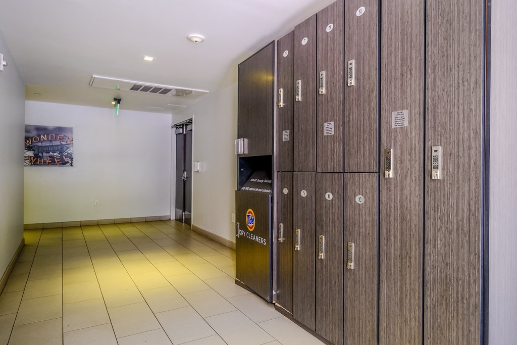 Berkshire Riverview_111_Lockers