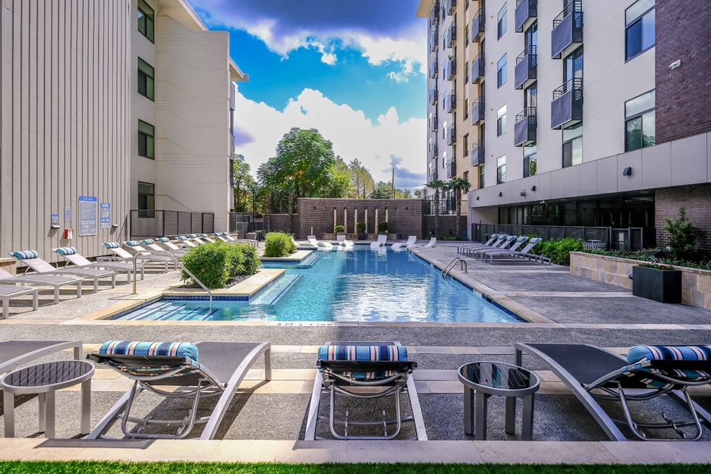 Berkshire Riverview_136_pool