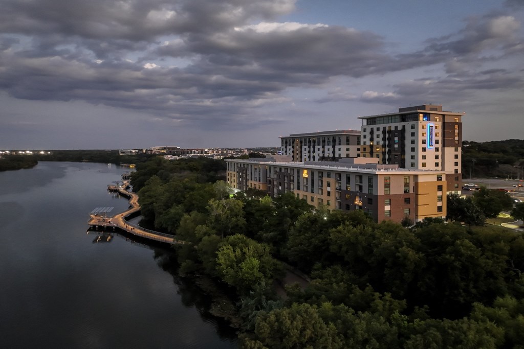 aerial view of Berkshire Riverview luxury apartments for rent in Austin, TX