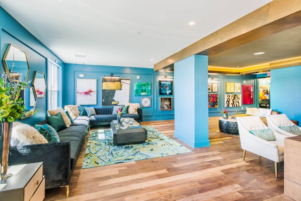 Berkshire Ballantyne social lounging area