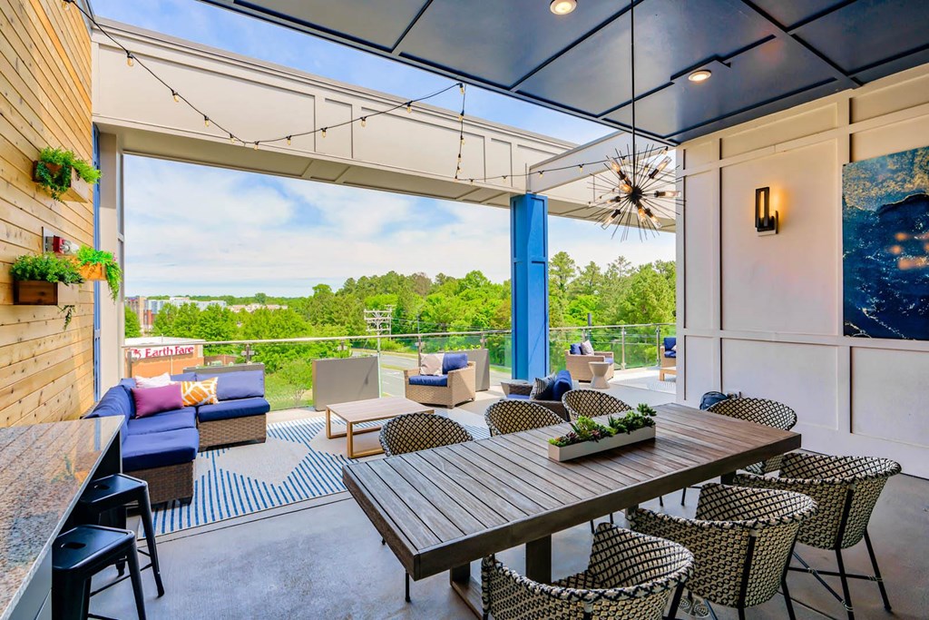 Berkshire Ballantyne apartments Charlotte rooftop lounge