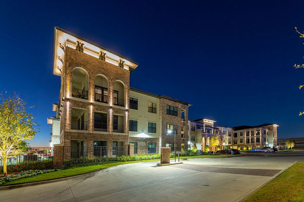 Exterior View In Night at Berkshire Exchange Apartments, Spring, 77388